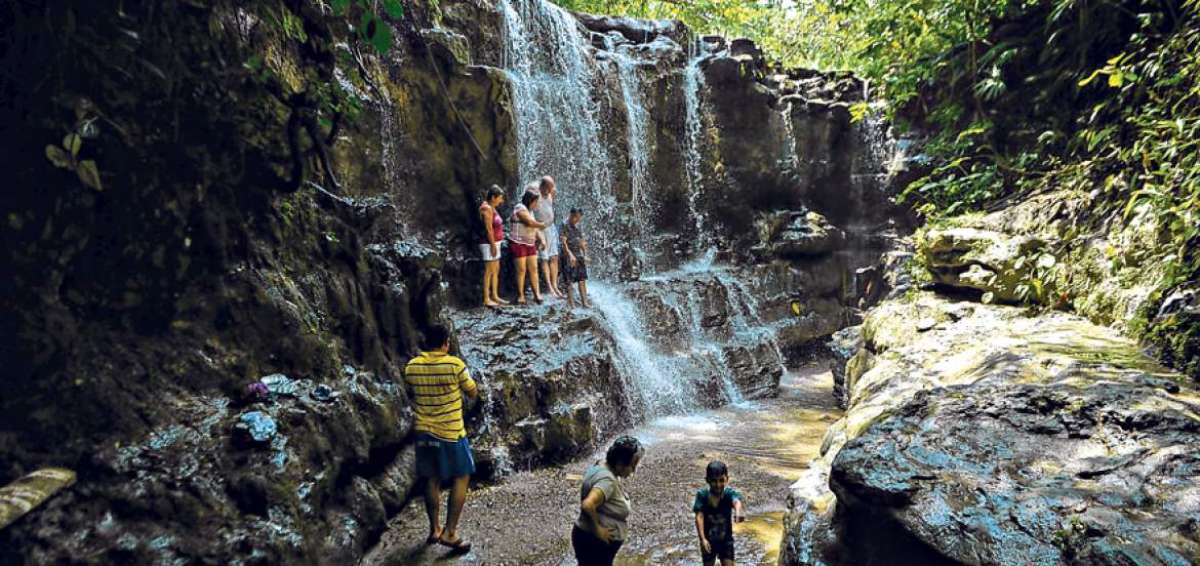En 24 de Mayo de encuentran diversas cascadas que brindan a los visitantes un momento de relajaci&oacute;n mientras se rodean de naturaleza.