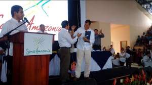 Somos Amazon&iacute;a entreg&oacute; un manifiesto de apoyo al Primer Mandatario. Foto: Presidencia 