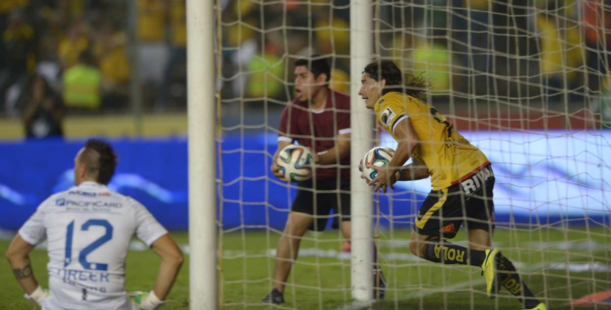 Ismael Blanco volvi&oacute; a anotarle a Emelec en el Cl&aacute;sico. Foto: Miguel Castro / El Tel&eacute;grafo.