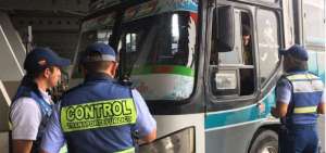 Buses sin revisi&oacute;n t&eacute;cnica ser&aacute;n retenidos en Guayaquil