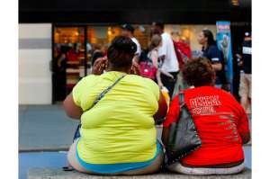 La causa fundamental del sobrepeso y la obesidad es un desequilibrio energ&eacute;tico entre las calor&iacute;as consumidas y gastadas. Foto: Leonardo Boix