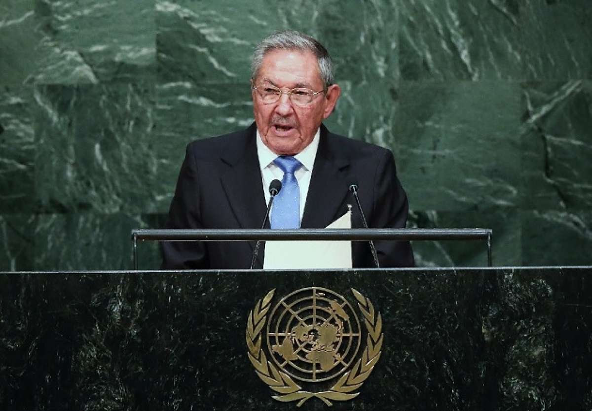 Ra&uacute;l Castro destaca acercamiento con EE.UU., pero que a&uacute;n queda "largo" camino