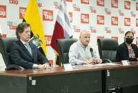 Alfredo Borrero, vicepresidente de la República (centro) lideró la reunión en Portoviejo