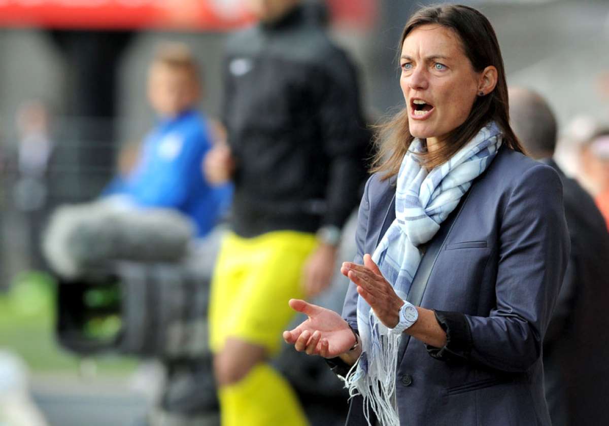 Corinne Diacre, DT del  Clermont de Francia.