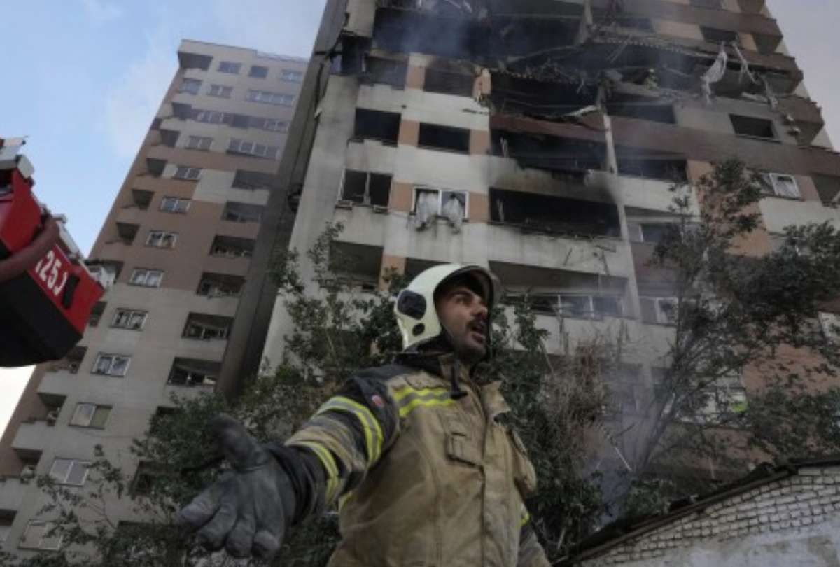 Israel atacó centrales nucleares y militares en Irán