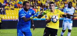 Cevallos protest&oacute; por la programaci&oacute;n de partidos de Barcelona y Emelec