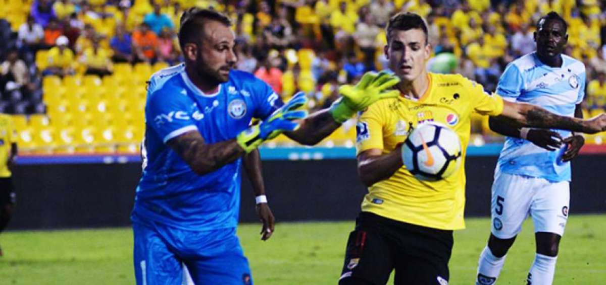 Cevallos protest&oacute; por la programaci&oacute;n de partidos de Barcelona y Emelec