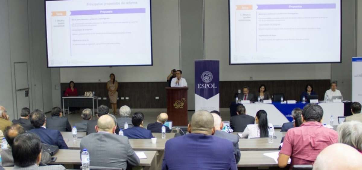 El encuentro se desarroll&oacute; en Guayaquil entre las dignidades de Educaci&oacute;n Superior.