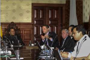 A su arribo Rodas expres&oacute; que llega predispuesto a hablar por el bien de la ciudad y se abordar&aacute;n temas de inter&eacute;s para la capital. Foto: El Tel&eacute;grafo  