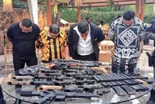 La Policía Nacional decomisó 40 armas de fuego en la &#039;narcofiesta&#039; realizada en la Vía a la Costa. 