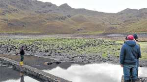 Tanto las fuentes de agua como el reservorio en Patococha con que cuenta Ca&ntilde;ar presentan una m&iacute;nima cantidad del l&iacute;quido. Foto: Cortes&iacute;a
