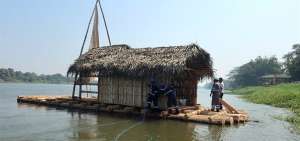 La r&eacute;plica de la balsa de Humboldt surc&oacute; las aguas del r&iacute;o Daule el pasado 29 de agosto, durante una de las pruebas.