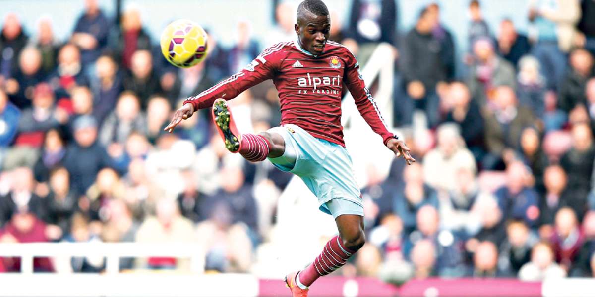 &Eacute;nner Valencia jug&oacute; su &uacute;ltimo partido con el West Ham el 4 de marzo en la derrota 1-0 ante el Chelsea. Foto: Internet