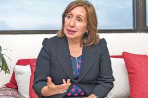 Doris Soliz Carri&oacute;n. Profesi&oacute;n: Soci&oacute;loga, Especialista y M&aacute;ster en Pol&iacute;ticas P&uacute;blicas. Cargo: Es Ministra de Inclusi&oacute;n Econ&oacute;mica y Social y Secretaria Ejecutiva (e) de  Alianza PAIS.
