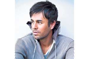 Latin Grammy dar&aacute; la &lsquo;Beca Enrique Iglesias&rsquo;