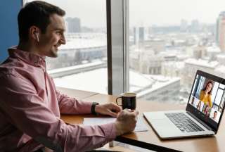 Los empleos remotos pueden pagarte miles de dólares al año desde casa. Cinco pasos para postular.