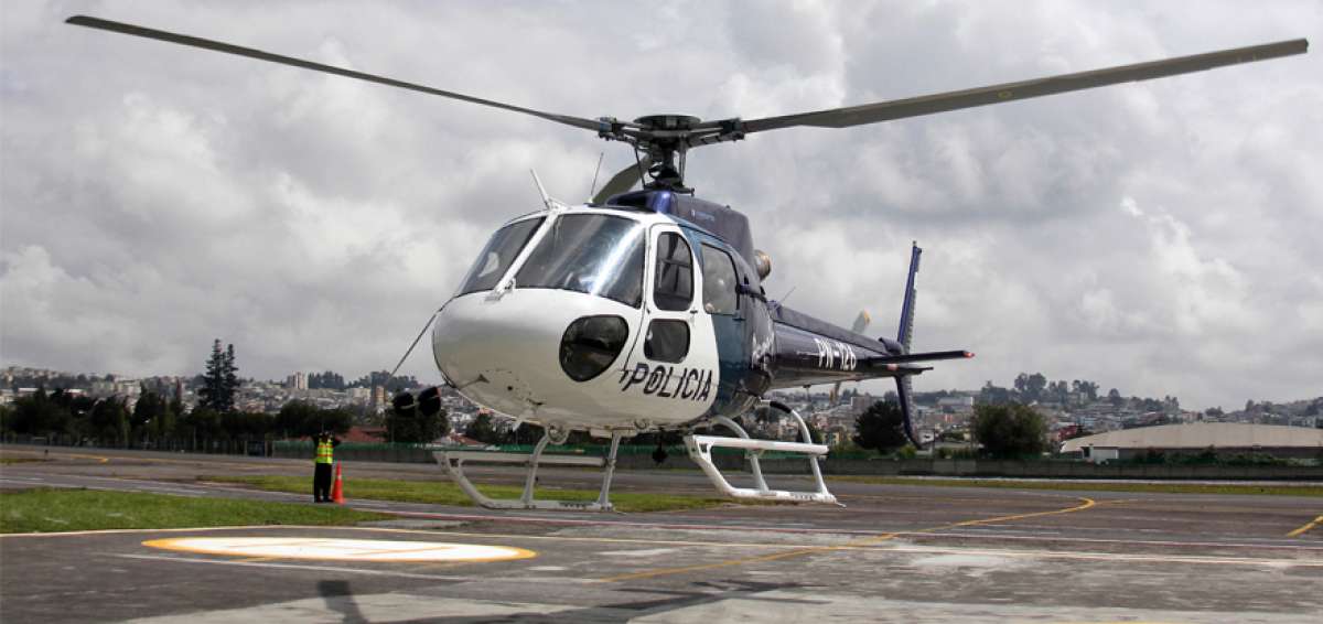 Para combatir el crimen organizado se utiliza una serie de veh&iacute;culos que se desplazan por aire, mar y tierra. Con ese objetivo, est&aacute; operativo el helic&oacute;ptero del Servicio Aeropolicial.