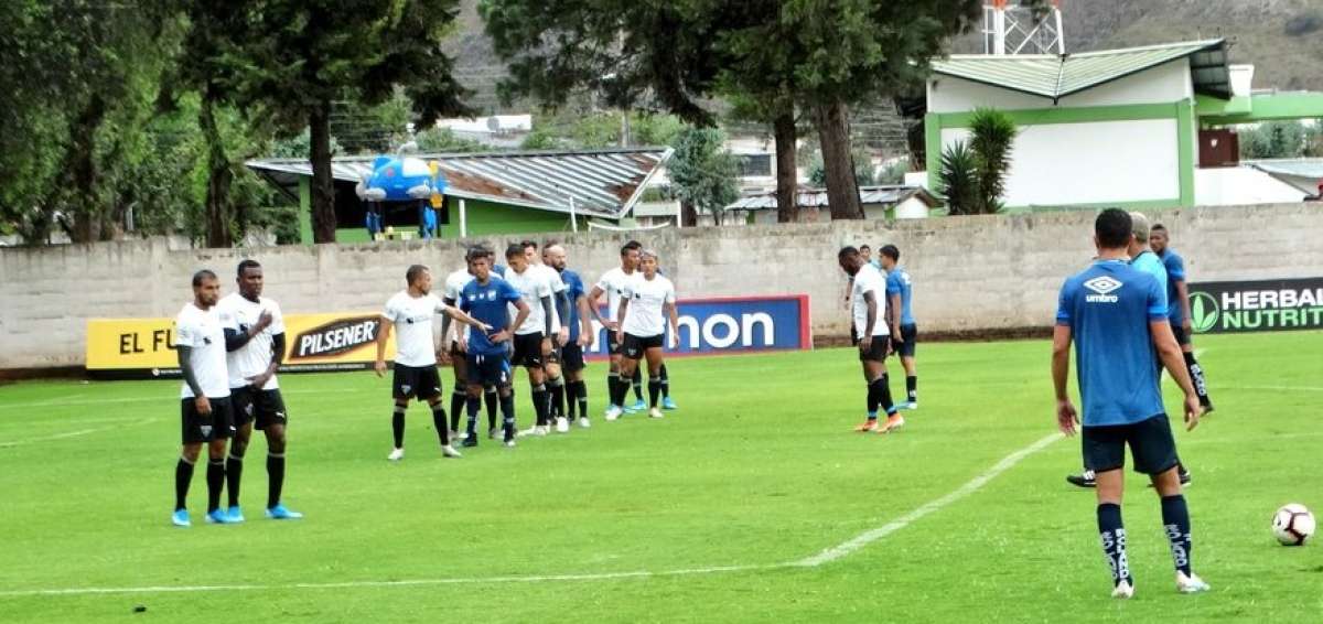 Marcos Caicedo fue titular en pen&uacute;ltimo amistoso de Liga