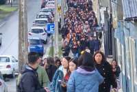 El gobierno chileno ordenó la evacuación de las zonas costeras del sur, por la alerta de tsunami. 