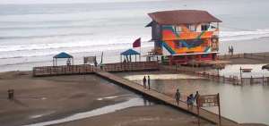 Las banderas rojas y amarillas seguir&aacute;n en las playas del pa&iacute;s como una medida de prevenci&oacute;n ante el aguaje. 