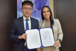 La Empresa Pública de Comunicación del Ecuador y la agencia estatal china Xinhua firmaron un convenio que extiende por un año la cooperación informativa y la difusión de contenidos noticiosos entre ambos países.