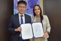 La Empresa Pública de Comunicación del Ecuador y la agencia estatal china Xinhua firmaron un convenio que extiende por un año la cooperación informativa y la difusión de contenidos noticiosos entre ambos países.