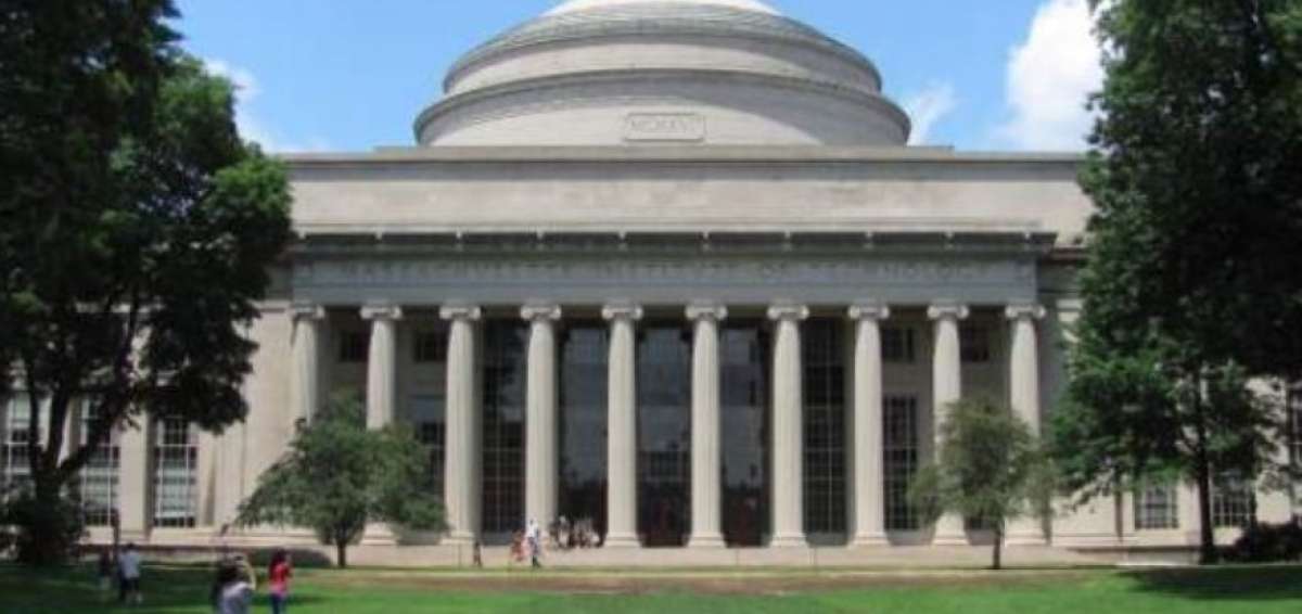 Joven ingeniero es el &uacute;nico ecuatoriano admitido en la mejor universidad del mundo