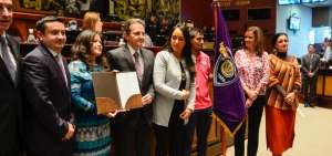 El Pleno reconoci&oacute; la "esforzada campa&ntilde;a caracterizada por el gran &iacute;mpetu deportivo" del Independiente del Valle. 