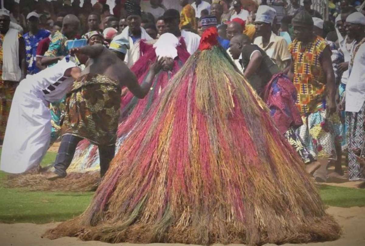 El vud&uacute; es la religi&oacute;n oficial de Ben&iacute;n y tambi&eacute;n se practica en pa&iacute;ses de Am&eacute;rica como Brasil y Hait&iacute;.
