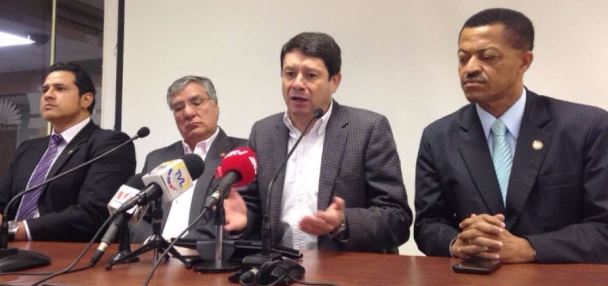 Estaban Albornoz, durante la rueda de prensa.