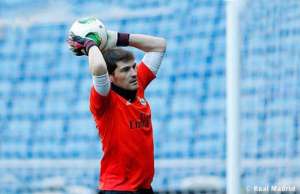 Hinchas del Madrid por intermedio de un video le piden a Casillas que no se vaya