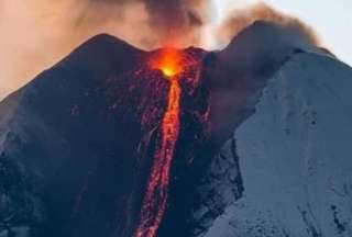 Captan en video erupción del volcán Sangay