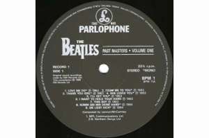Primer contrato discogr&aacute;fico de The Beatles fue subastado
