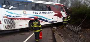 Bus accidentado en la Av. Sim&oacute;n Bol&iacute;var oblig&oacute; cierre de v&iacute;a por dos horas