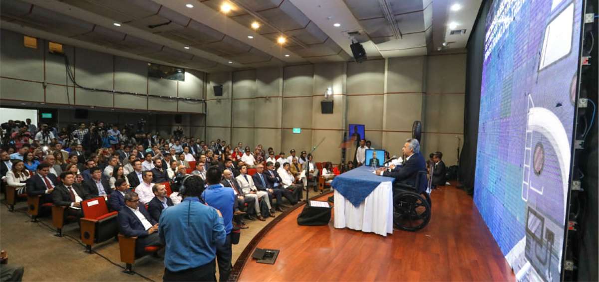 El presidente de la Rep&uacute;blica, Len&iacute;n Moreno, convoc&oacute; a los inversionistas nacionales y extranjeros, a depositar su confianza y recursos en la construcci&oacute;n del proyecto ferroviario m&aacute;s importante del pa&iacute;s.