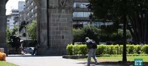 &iquest;Qu&eacute; har&iacute;a usted si encuentra un libro en la calle? (Video)