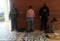 La Policía Nacional incautó 96 bloques de cocaína en el Puerto de Guayaquil. 