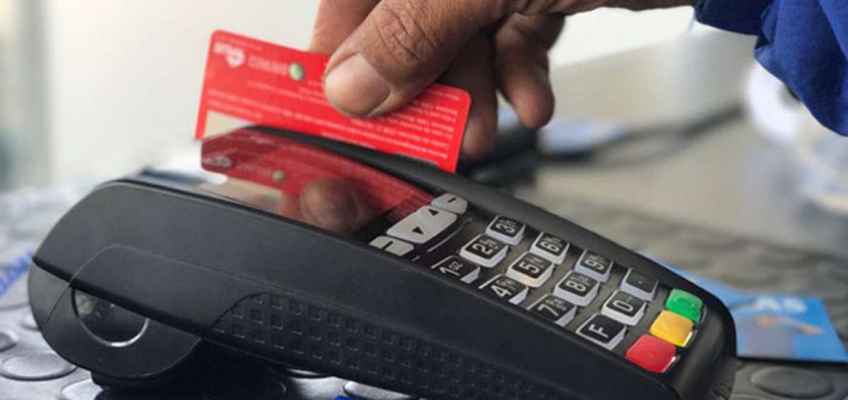 La transacci&oacute;n es sencilla mediante tarjetas o con el tel&eacute;fono celular. El sistema pormenoriza tiempo y recursos.