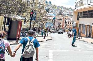 El proyecto busca a&ntilde;adir un lugar de descanso y esparcimiento en el Centro Hist&oacute;rico, en el tramo de la calle Mej&iacute;a ubicado entre la Guayaquil y la Flores. Foto: Marco Salgado/ El Tel&eacute;grafo