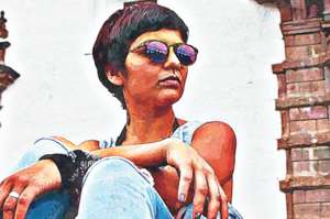 Amanda Viz&eacute;n grab&oacute; el disco &lsquo;Pasados imperfectos y otras excusas&rsquo; donde rinde tributo a los artistas locales.