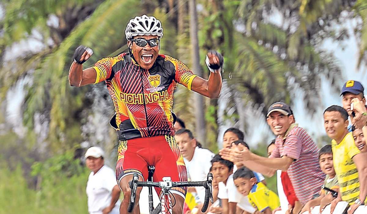 El ciclista esmeralde&ntilde;o Jos&eacute; Bone fue uno de los m&aacute;s destacados en la pasada Vuelta a la Rep&uacute;blica y hoy compite internacionalmente con Movistar. Foto: Archivo