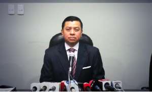 Alejandro Vanegas, procurador de la FEF, inform&oacute; sobre la demanda a Rodrigo Paz. Foto: Tomada de http://www.ecuafutbol.org/
