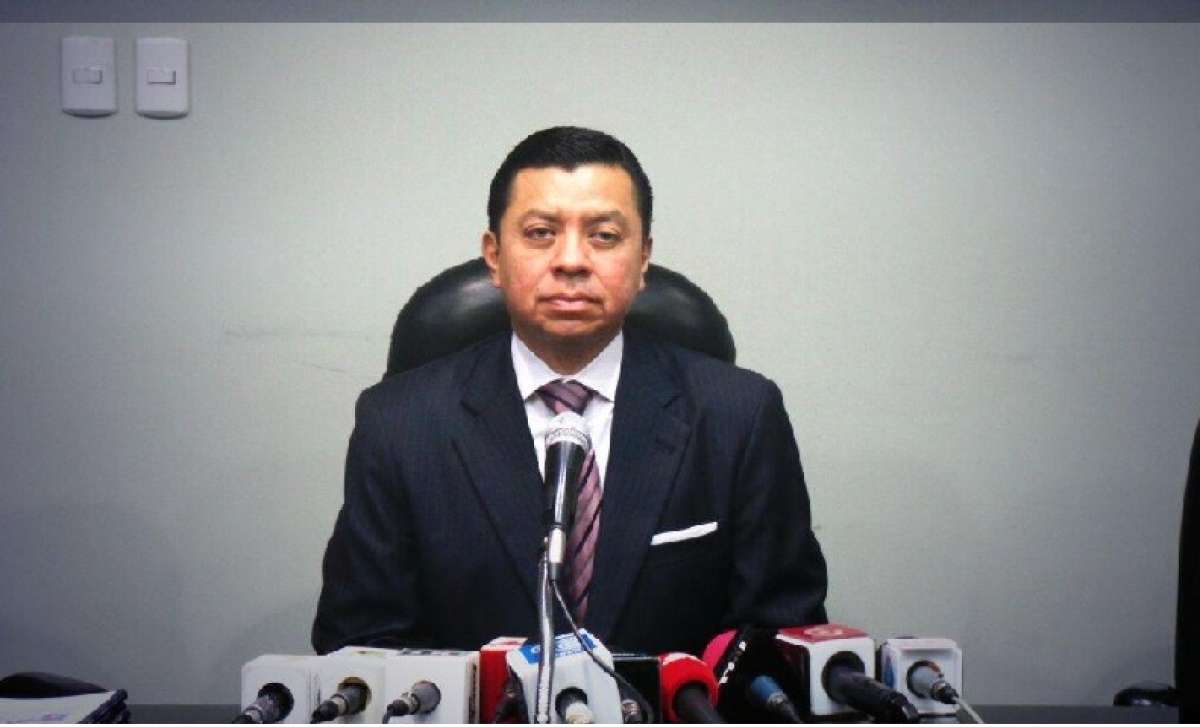 Alejandro Vanegas, procurador de la FEF, inform&oacute; sobre la demanda a Rodrigo Paz. Foto: Tomada de http://www.ecuafutbol.org/
