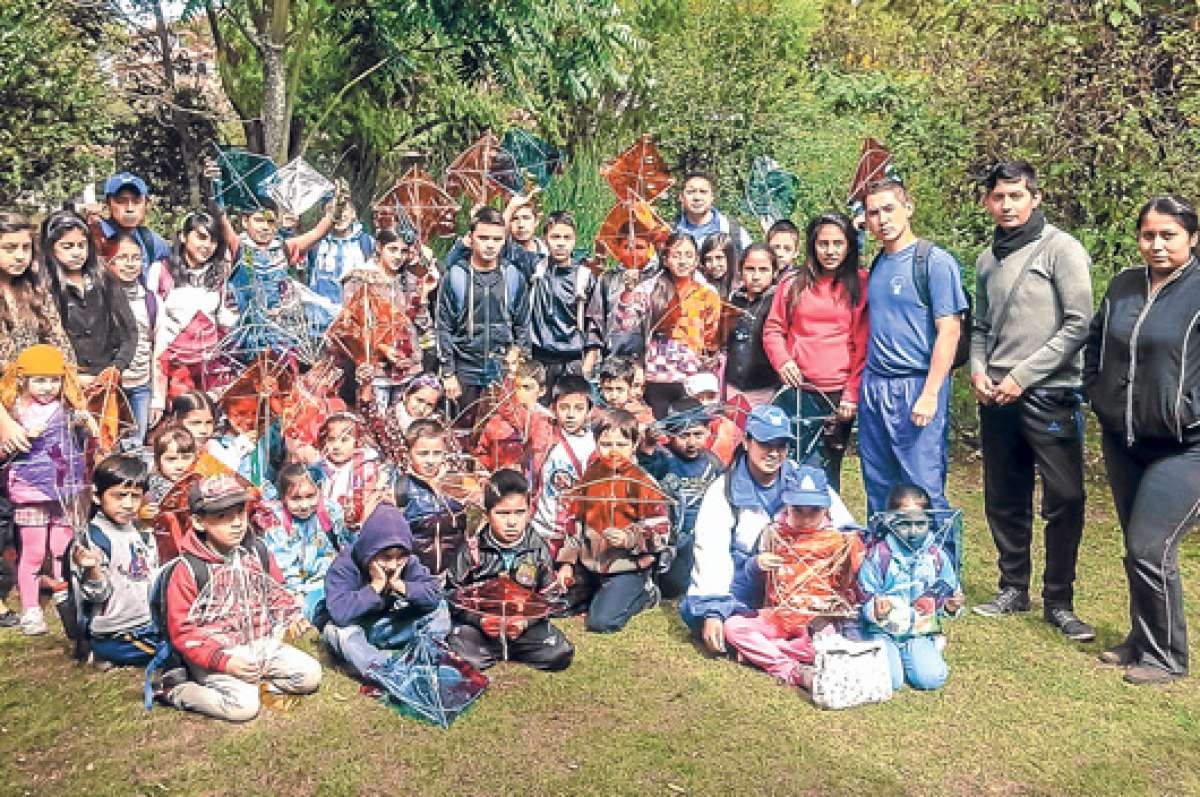 450 ni&ntilde;os en colonia de la Polic&iacute;a 