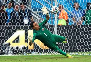 Costa Rica descarta a arquero Keylor Navas para fogueos con Brasil y Uruguay