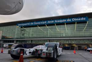 El aeropuerto José Joaquín de Olmedo suspendió durante 13 minutos sus operaciones. 