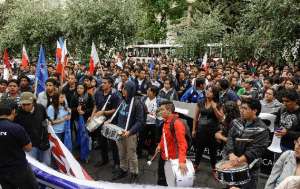Al momento, los estudiantes a&uacute;n no son recibidos por las autoridades del CES. Foto: &Aacute;lvaro P&eacute;rez / El Tel&eacute;grafo