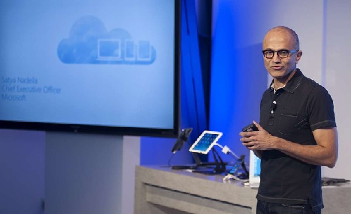 Satya Nadella, consejero delegado de Microsoft, hizo la presentaci&oacute;n. Foto: AFP