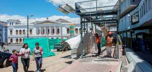 La parada del trole Plaza del Teatro fue desmontada y pasar&aacute; por un proceso de remodelaci&oacute;n.