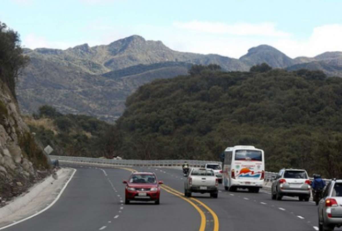 Datos de la AMT indican que la Simón Bolívar, la Ruta Viva y la Pifo–Papallacta están entre los corredores con más emergencias viales.